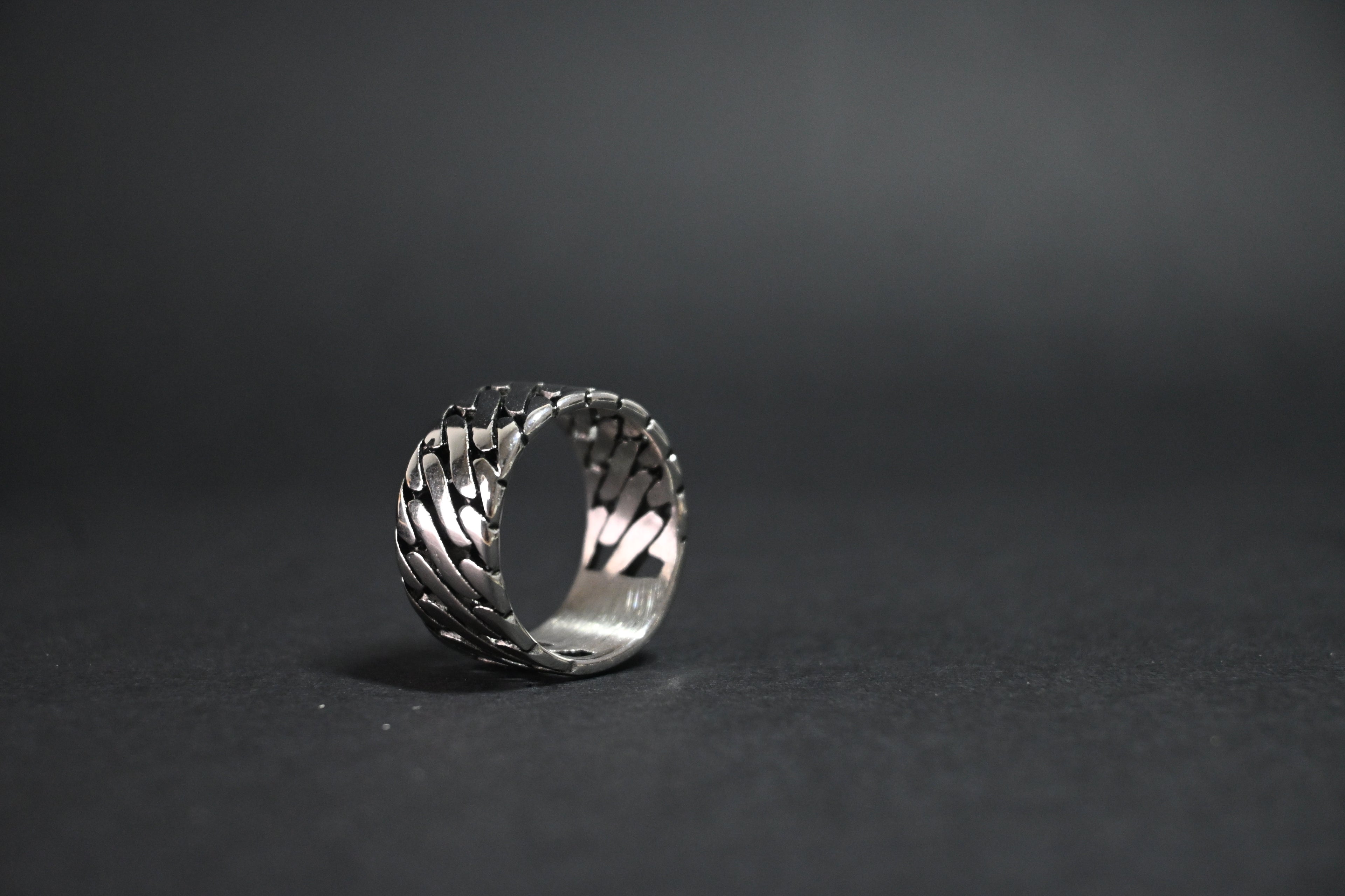 anello a fascia piatta a intreccio - acciaio inossidabile